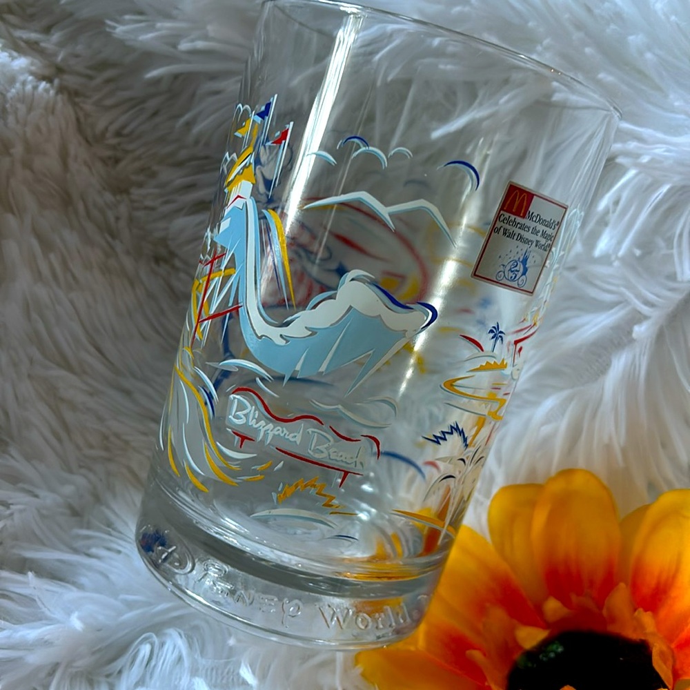 McDonald’s 25th Anniversary Disney Glass - Picture 2 of 7